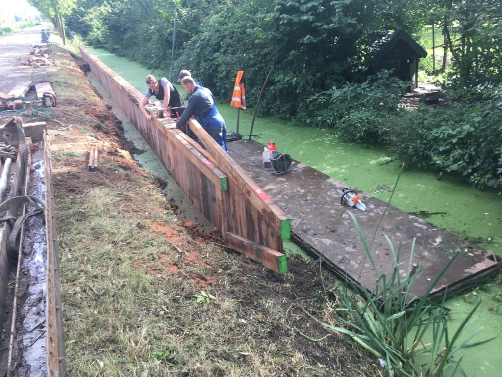 Houten damwand Broekgraaf, Leerdam – MRS Waterbouw (beeld 2)
