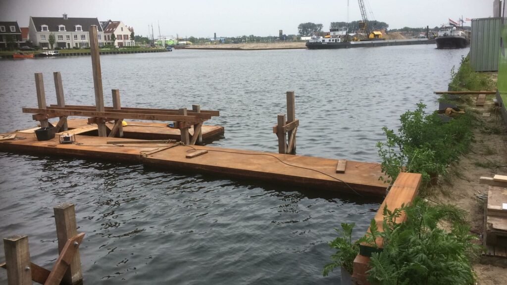 Steigers boothuizen, Harderwijk – MRS Waterbouw (beeld 4)