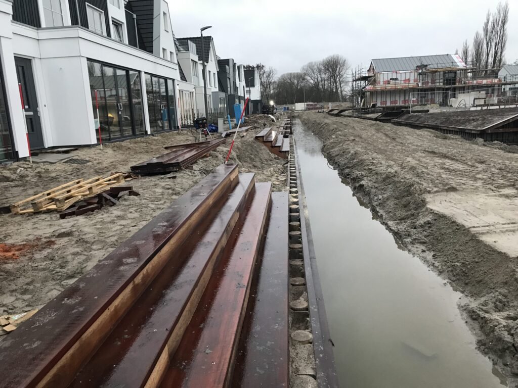 Steigers en afmeervoorzieningen, De Krijgsman – MRS Waterbouw (beeld 4)