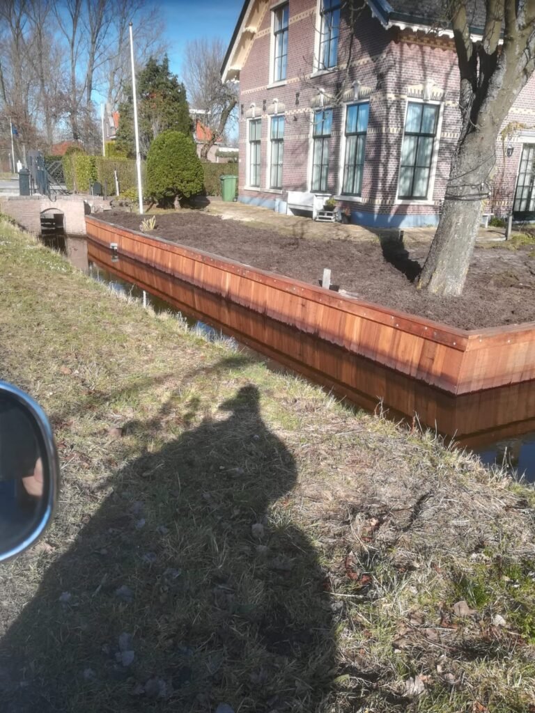Houten damwand aan het Spaarne, Haarlem