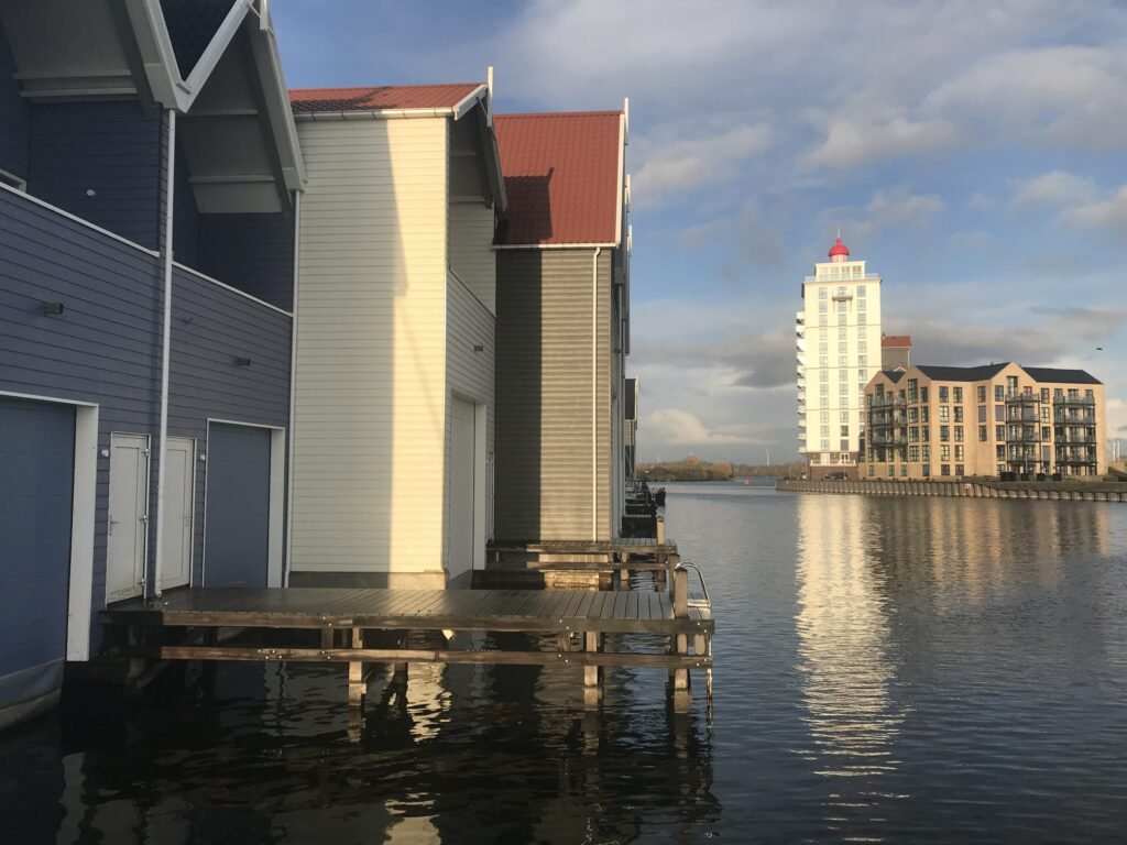 Steigers boothuizen, Harderwijk – MRS Waterbouw (beeld 2)