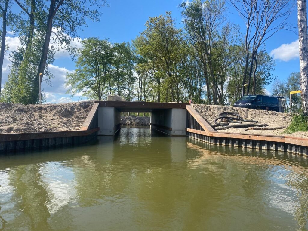 Brug hoofdontsluitingsweg, De Krijgsman