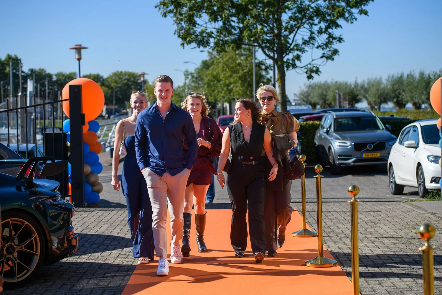 Gasten bij het doopfeest van de Oranje Nassau VII