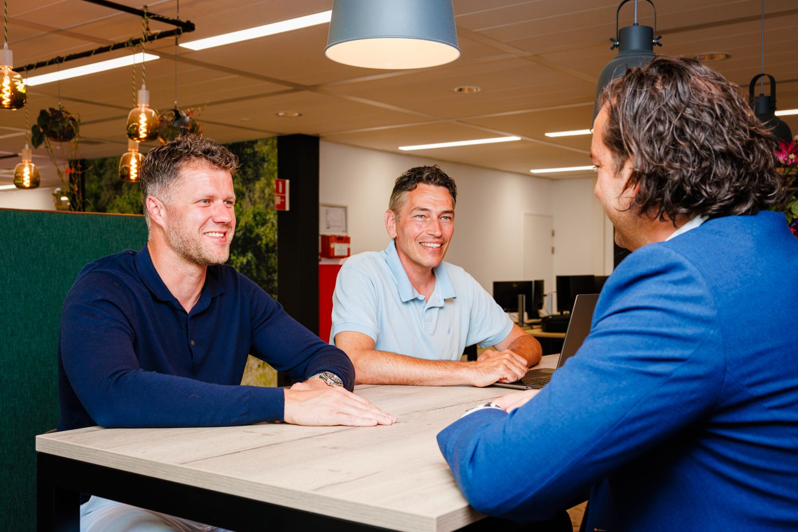 Pinkers aan het werk